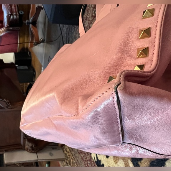 Valentino Garavani Rockstud Large Calfskin Tote - Picture 15 of 16